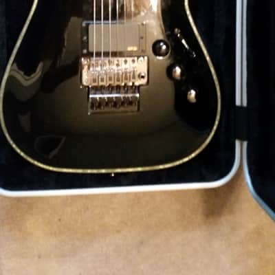 Schecter Hellraiser C-1 FR 2010 Black with Gator Hard Case image 2
