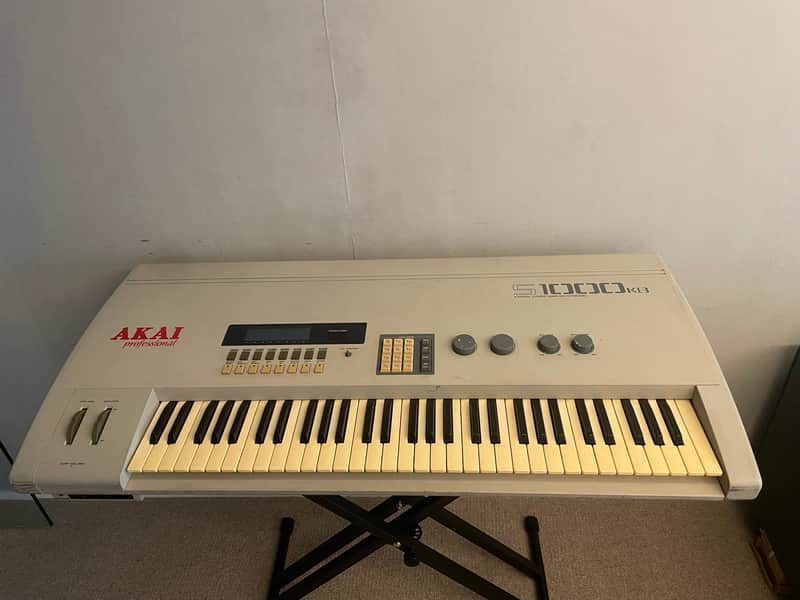 Akai S1000KB Rare Keyboard MIDI Stereo Digital Sampler s1000 kb image 1