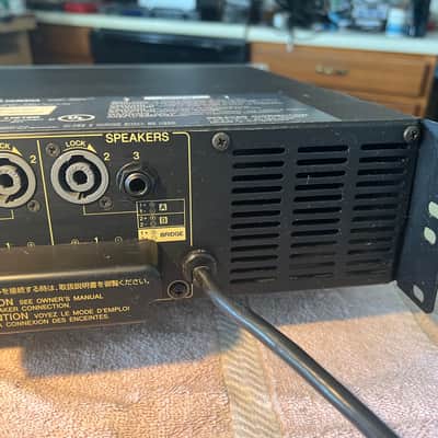 Yamaha P3500S Power Amp with rack mount bolts and washers image 8