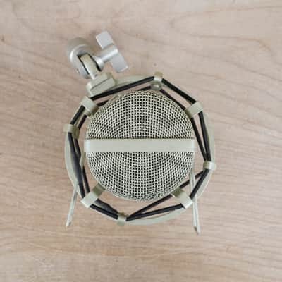 MXL 990 Condenser Microphone w/ Shockmount image 10
