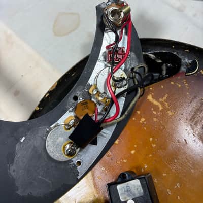 Fender 1966 Precision Bass, Sunburst image 13