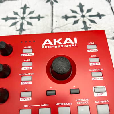 Akai MPC Key 37 Standalone Workstation Synthesizer image 9