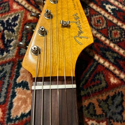 Fender Limited Edition Vintera II  '60s Stratocaster - Road Worn 3-Color Sunburst image 7