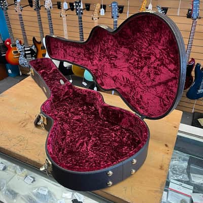 Taylor Grand Concert 00 Acoustic Guitar Brown Case image 2