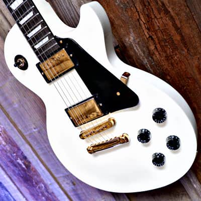 Gibson Les Paul Studio - 2008 - Alpine White w/  Gold Hardware image 2