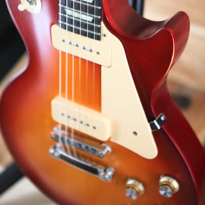 Gibson Les Paul Studio '50s Tribute with P90s 2011 - Worn Heritage Cherry Burst image 7