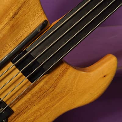 1994 Chip Wilson w/Kubicki Headless Fretless Neck Electric Bass Guitar (VIDEO! Fresh Setup) image 5