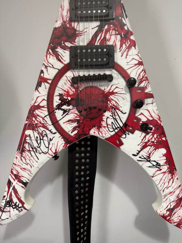 Dean Tyrant V - Blood splatter - autographed by all of Arch Enemy