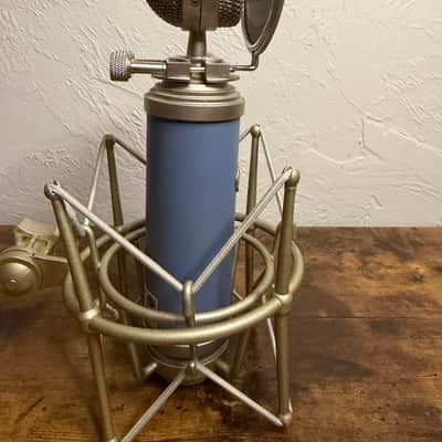 Blue Bluebird Large Diaphragm Cardioid Condenser Microphone 2010s - Blue image 3