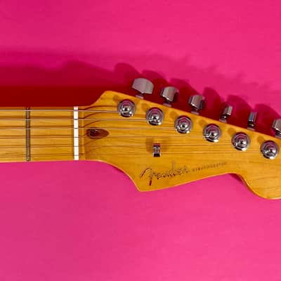 Fender American Ultra Stratocaster 2022 - Cobra Blue image 13