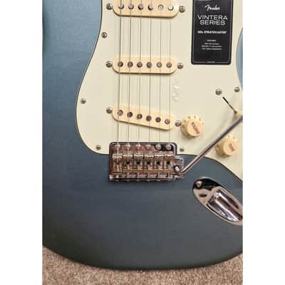 Fender Vintera '60s Stratocaster - Electric Guitar - Blue - Like New w/ Hard Case image 8