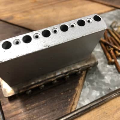 Real Life Relics Fender® Aged Stratocaster® Tremolo Bridge Kit 2 3/16 String Spacing (Fender® 0054619000    [L8] image 4