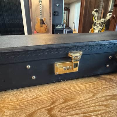 Gibson Joe Perry Custom Shop Les Paul Hard Case 2000s - Black image 6