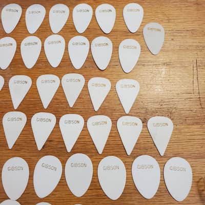 Open your own Case Candy Store with this lot of vintage picks! image 6