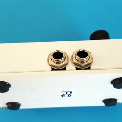 Electro-Harmonix Pitch Fork Polyphonic Pitch Shifter / Harmony Pedal 2014 - Present - Black / White / Red image 7