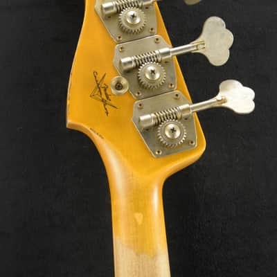 Mint Fender 1961 Jazz Bass Heavy Relic 3-Color Sunburst 3A Rosewood Fingerboard image 9