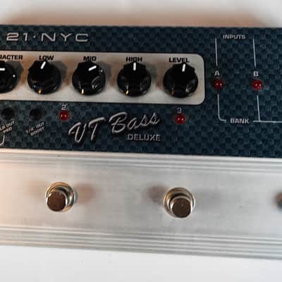 Tech 21 VT Bass Deluxe 2010s - Brushed Aluminum image 2