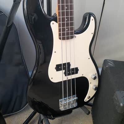 Squier Affinity Precision Bass Original P Bass Bundle Fender Rumble 15 Amp image 2