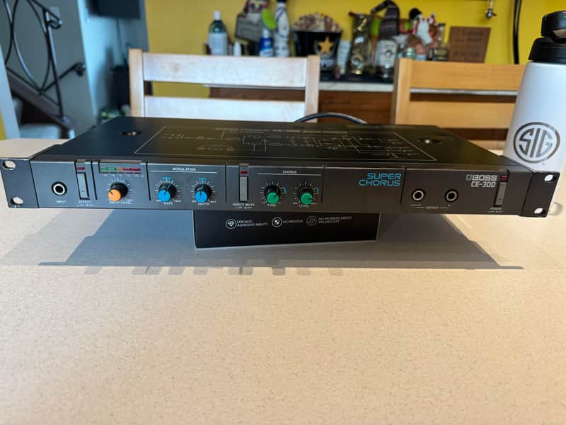 Boss CE-300 Super Chorus | Reverb