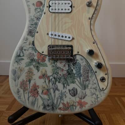 Fender Shawn Mendes Foundation Musicmaster 2020 - Yellow Floral image 1