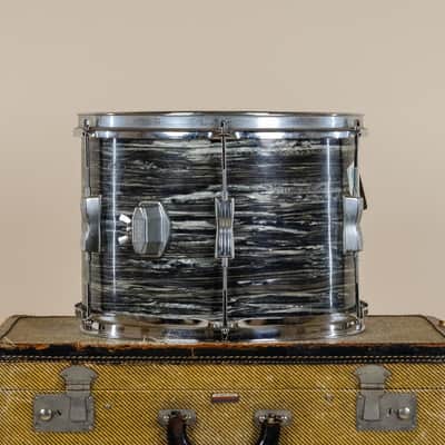 1960s Ludwig 'Club Date' in Black Oyster Pearl - 9x13 image 4