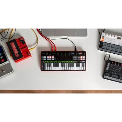 IK Multimedia UNO Synth Pro Desktop Regular Bild 7