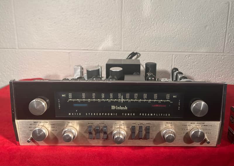 McIntosh MX110 Stereo Tube AM / FM Tuner 1962 - 1969 - Silver image 1