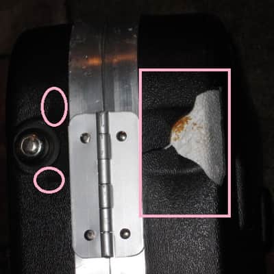 used Rickenbacker Hardshell Case for Model 620 electric guitar (NO guitar) from 1995, 2 Ball feet broke off (2 holes in plastic), Exterior plastic has some cracks,  EXT: Black Hard Plastic / Chrome HW / Handle: Black Molded Hard Plastic / INT: Blue Plush image 11