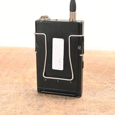 Shure UR1 Wireless Bodypack Transmitter - J5 Band: 578-638 MHz-Wireless CG01J9K image 6