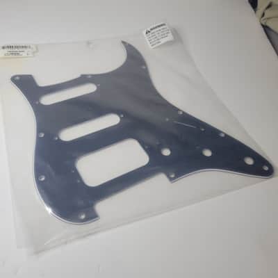 Fender 005-5267-000 American Deluxe Stratocaster HSS 11-Hole Pickguard 3-Ply 2010s - Black image 4