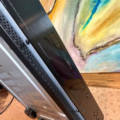 Oppo UDP-203 UHD 4K UHD Blu-ray Player w Rack mount & Remote Audiophile image 23