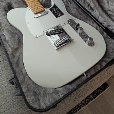 Fender American Ultra II Telecaster with Maple Fretboard 2024 - Present - Avalanche image 2