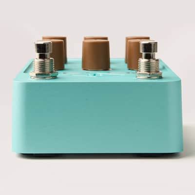 Universal Audio UAFX Del-Verb Ambience Companion Reverb and Delay Pedal image 1