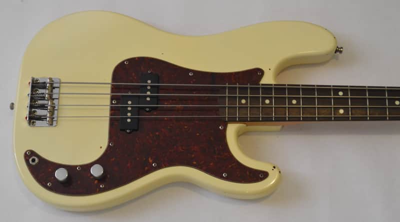 Fender Precision Bass 62  Aged Cream 1995 All stock Hard case Non Import Setup Amazing image 1