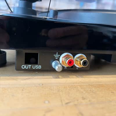 Project Debut Carbon USB Turntable | Fully Serviced w/ Ortofon OM10 image 7