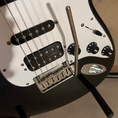 Fender American Deluxe Stratocaster HSS 2007 - Black, sans case image 11