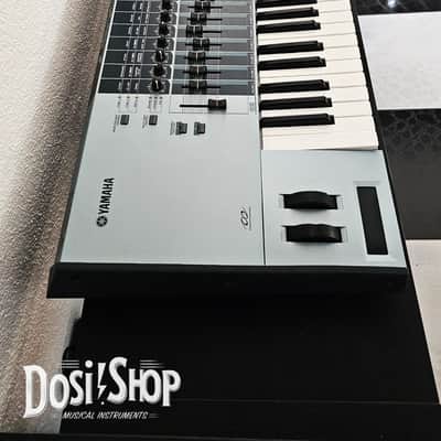 Yamaha Motif XS7 – 76 Key - Professional Workstation