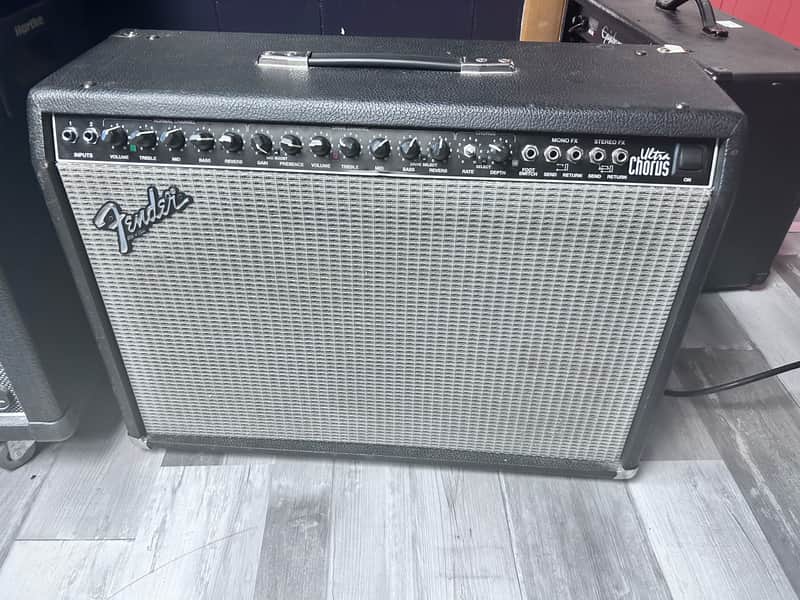 Fender Ultra Chorus 2-Channel 2 x 65-Watt 2x12" Stereo Solid State Guitar Combo 1993 - 1994 - Black image 1