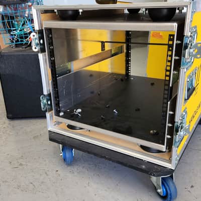 16u (8 per side) heavy duty rolling rack - yellow image 1