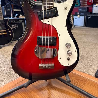 Mosrite Ventures Bass 1966 - Sunburst image 2