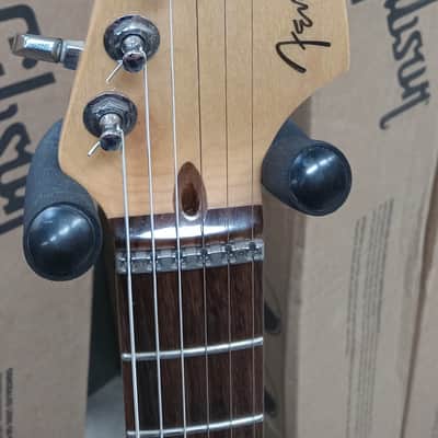 Fender American Deluxe Stratocaster HSS with Rosewood Fretboard in 3-Color Sunburst (2007) image 5