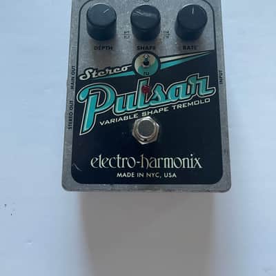 Electro Harmonix Stereo Pulsar Variable Shape Tremolo EHX Guitar Effect Pedal image 1