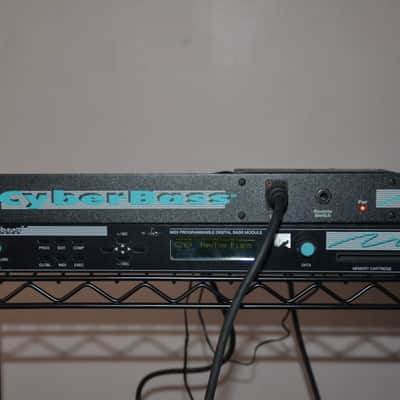 Peavey MIDI Cyber Bass with Sound Module. image 2