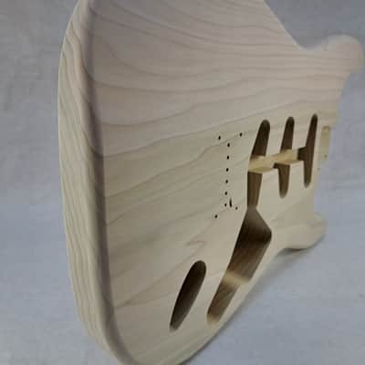 Unfinished Poplar (1 pc) SSS Hardtail guitar body - fits Fender Strat Stratocaster necks J2443 image 5