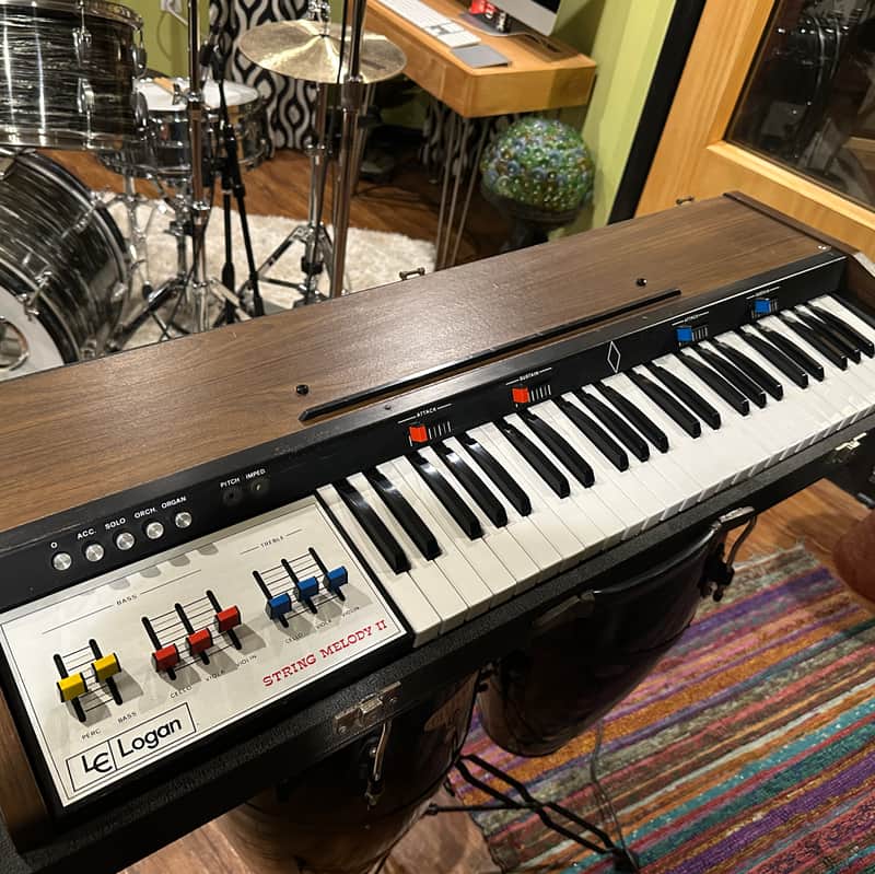 Analogue String Synth Logan/Hohner String Melody II (1976)