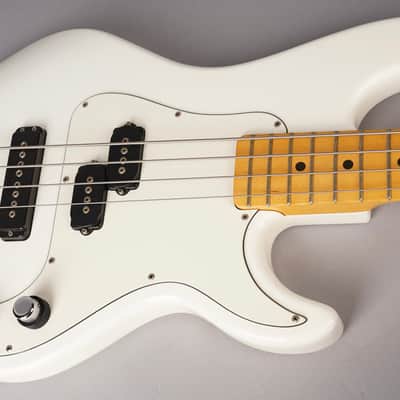 G&L USA SB-2 Bass - 1994 - White image 19