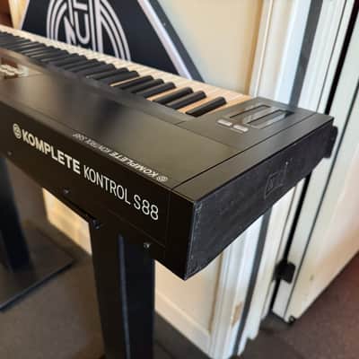 Native Instruments Komplete Kontrol S88 image 12