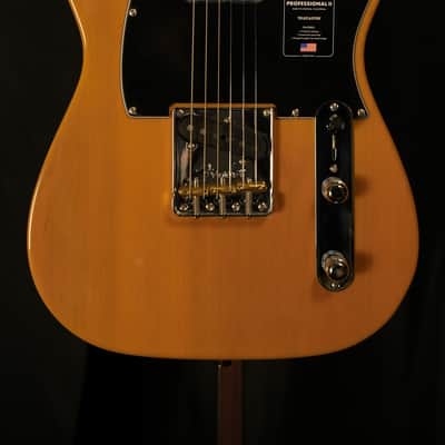 Fender American Professional II Telecaster with Maple Fretboard 2020 - Present - Butterscotch Blonde image 2