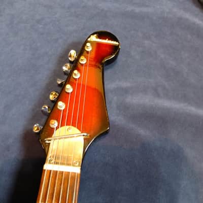 c. 1963 Demian Bizarre MIJ Japanese Guitar. Very early Fujigen. Works, but sold AS-IS image 5
