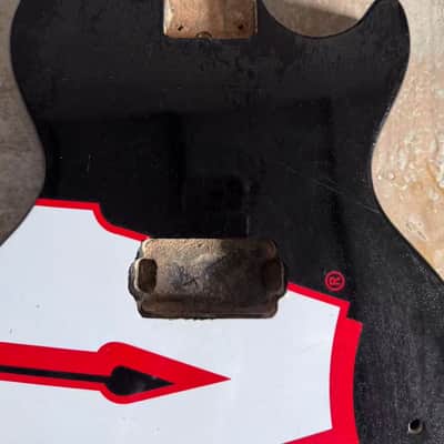 Black W Guitar Basswood Body Single Cut image 2